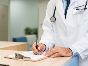 Ocena stanu krocza po porodzie i leczenie uszkodzeń okołoporodowych